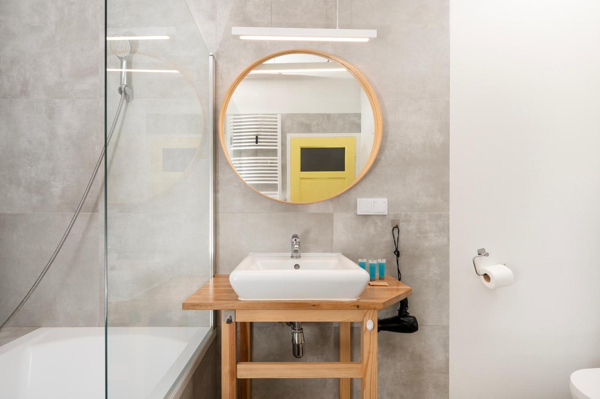 Central Family Apartment วูดช์ ภายนอก รูปภาพ